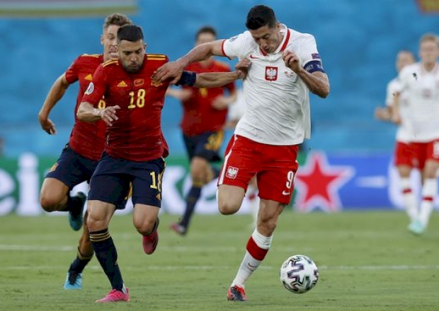 Жорди Альба в матче против Польши, Getty Images