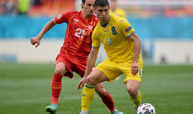 Руслан Малиновский в матче с Северной Македонией, Getty Images