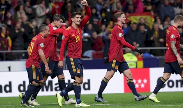 Испания — Румыния, twitter.com/SeFutbol